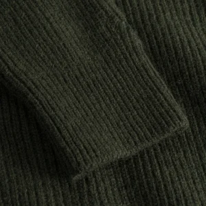 forét Knitwear | Sweatshirts | MARSH RIB ZIP HIGH NECK - DARK MOSS